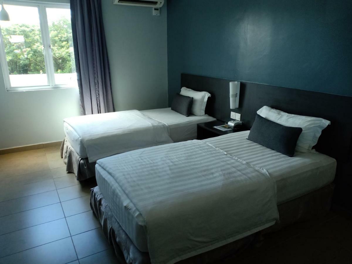 G Langkawi Motel Kuah Exterior photo
